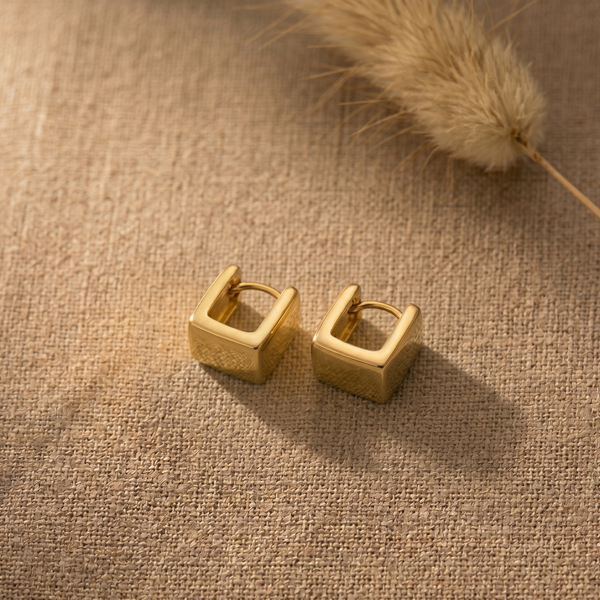 NOORI Geometric Square Hoop Earrings