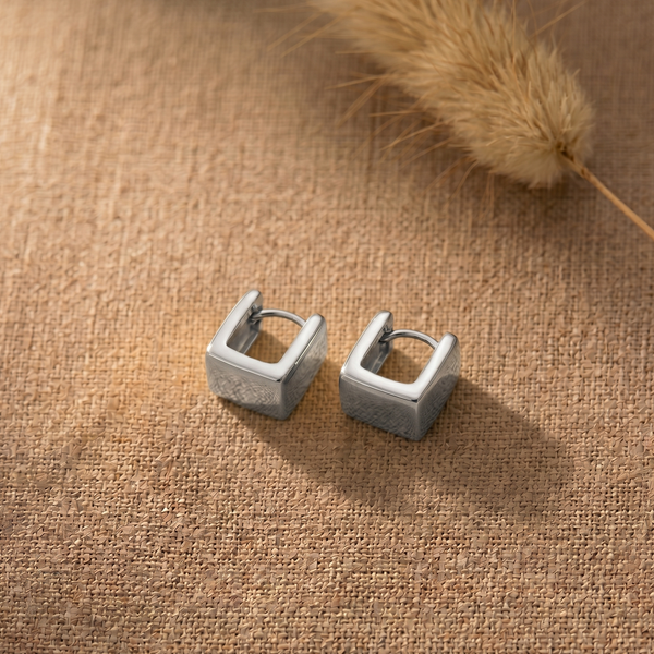 NOORI Geometric Square Hoop Earrings