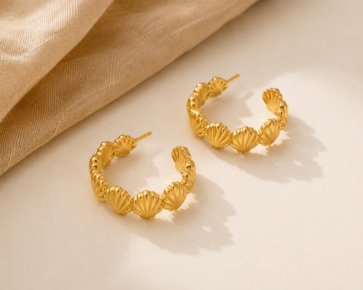 NOORI Large Shell Scallop C-Hoop Earrings 18K Gold Plated
